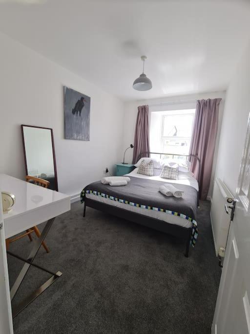 Beautiful And Bright !! Town/Harbour Apartment #2 Penzance Exterior photo